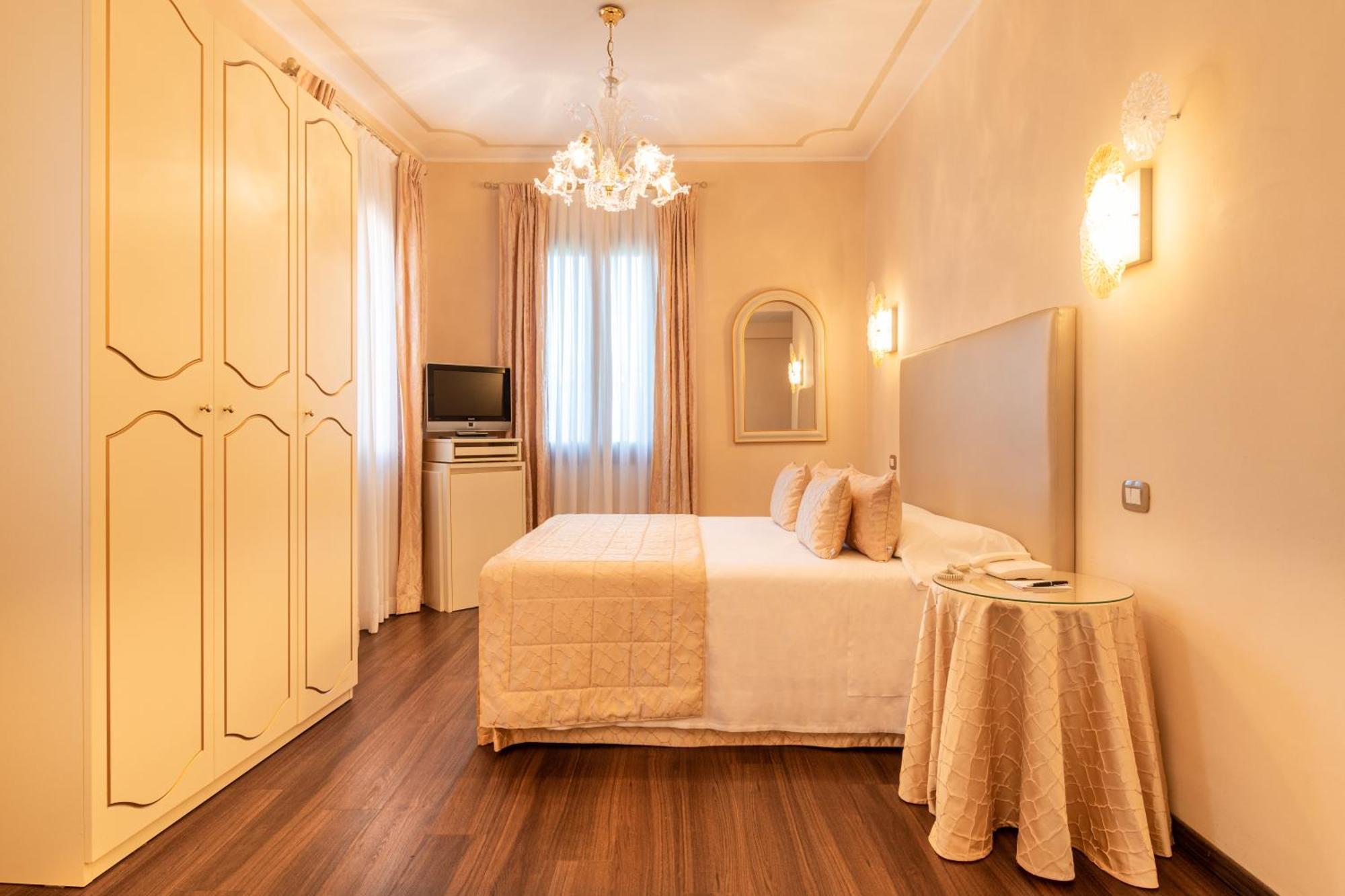 Hotel Principe Venezia Esterno foto